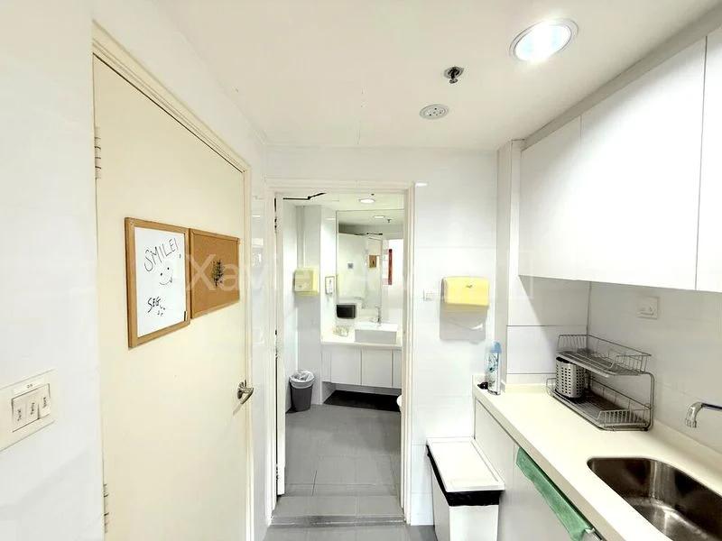 Office for Rent in  Sinsov Building - Image 2